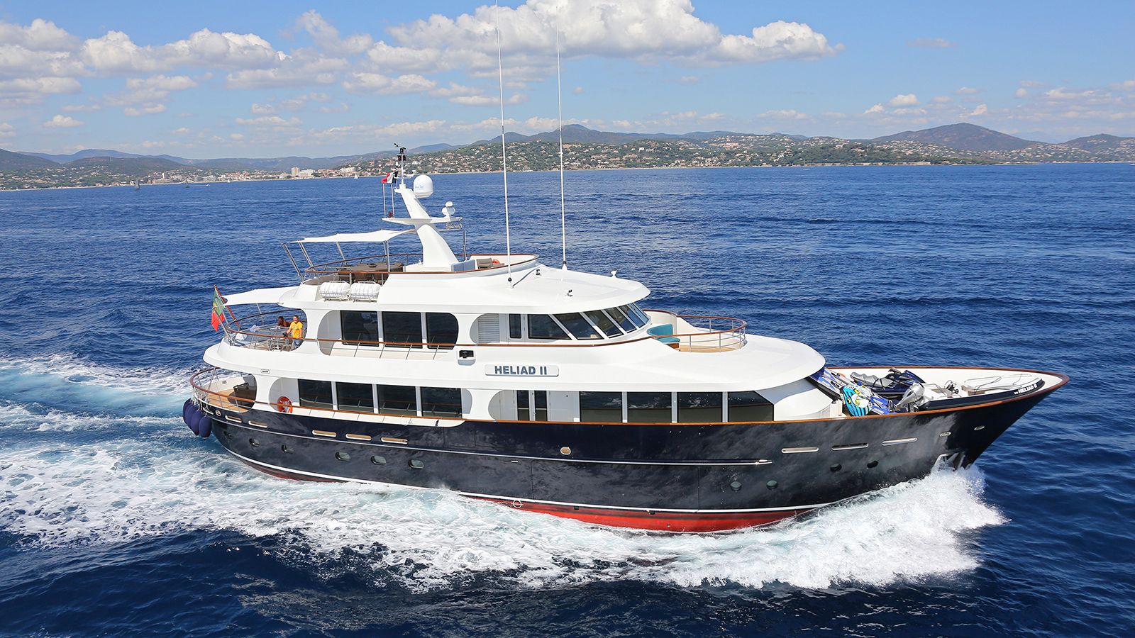 Lynx motor yacht Heliad II sold
